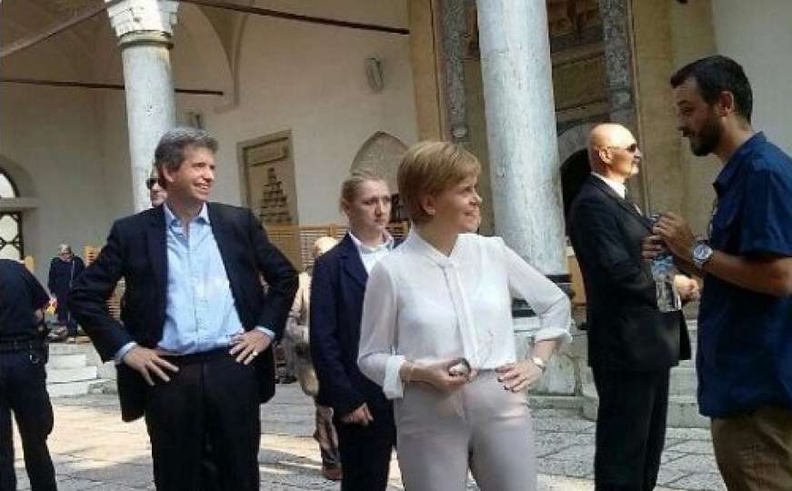 Premijerka Škotske obišla Begovu džamiju