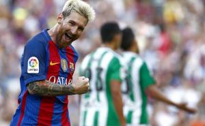 Barcelona krenula kako je stala: Katalonci pregazili Betis