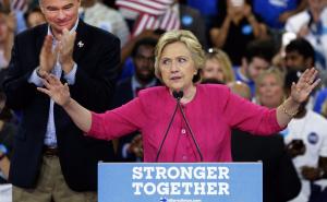 Trump u julu za kampanju dao 18, a Hillary Clinton 38 miliona dolara