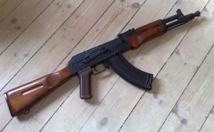 Kalašnjikov otvara suvenirnicu u moskovskoj zračnoj luci