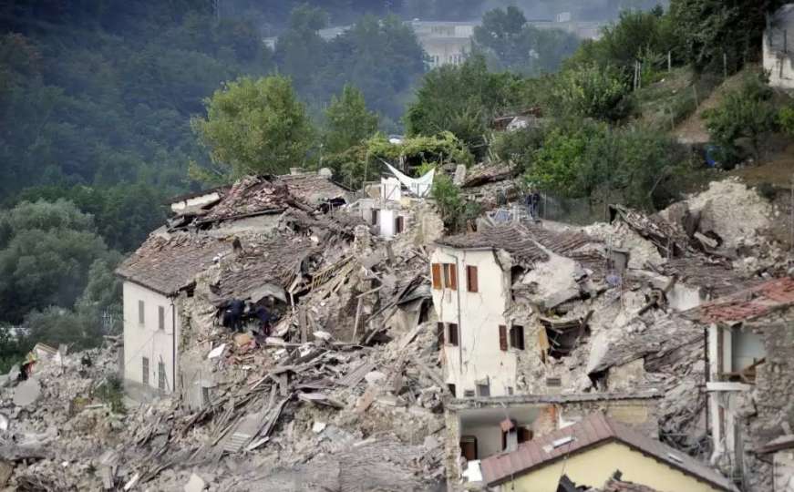 Broj poginulih u Italiji porastao na 278: Mnogi još uvijek ispod ruševina