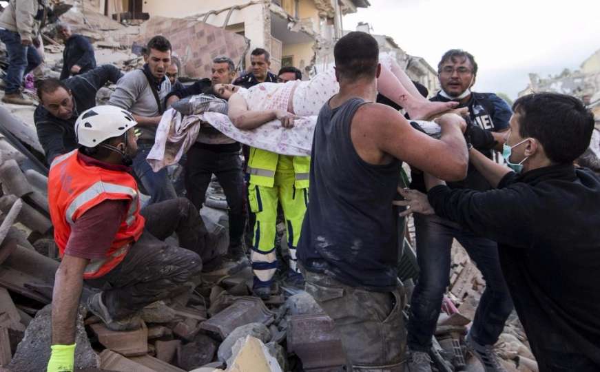 U Italiji danas Dan žalosti i državna sahrana poginulih u snažnom potresu