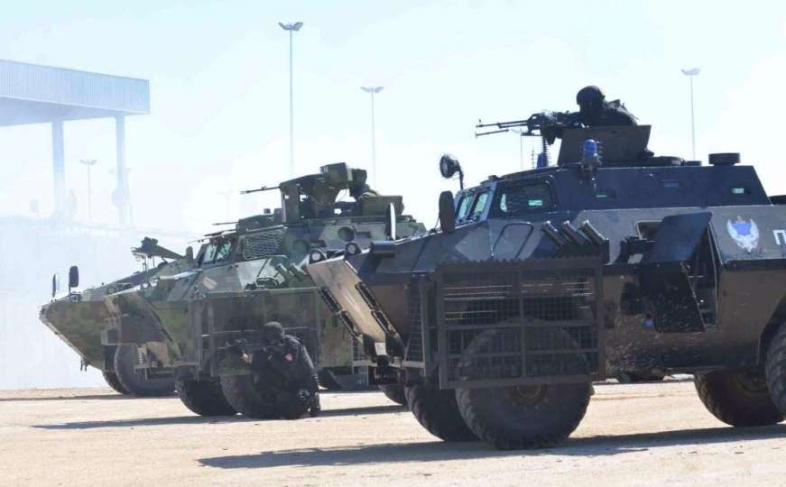 Oklopna vozila i helikopteri na zajedničkoj vježbi policijâ RS-a i Srbije