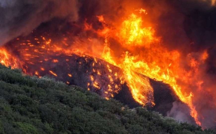 Ponovo bukti požar na sjevernim padinama Leotara