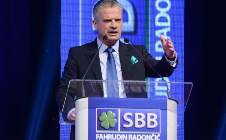 SBB BiH počeo predizbornu kampanju na centralnom skupu u Sarajevu