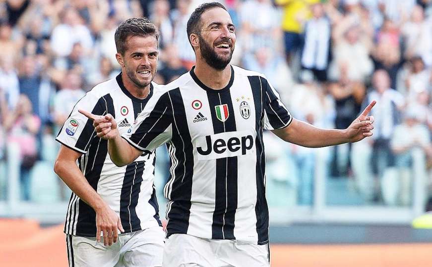 Juventus rutinski savladao Sassuolo, Pjanić pogodio na debiju