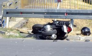 U teškoj saobraćajnoj nesreći poginuo 19-godišnji motociklista