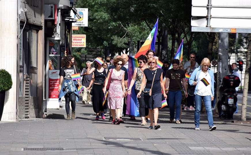 Velike mjere obezbjeđenja Parade ponosa, Mirjana Karanović 'kuma' Pridea