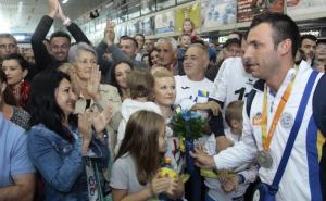 Svečani doček na aerodromu za naše Zmajeve: Hvala vam!