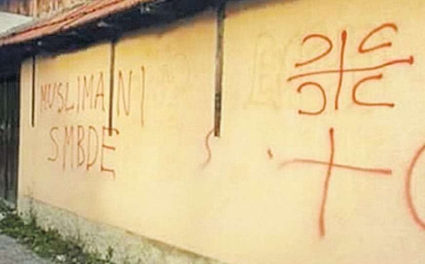 Na zidovima kuća ispisano 'Muslimani smrde'