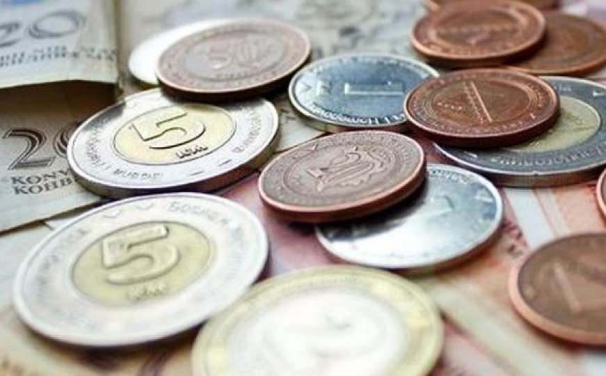 Prosječna plaća u BiH u julu 832 KM