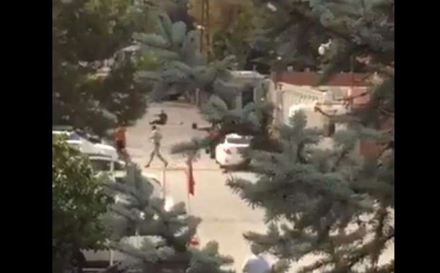 Ankara: Napad na Ambasadu Izraela, jedan napadač ubijen