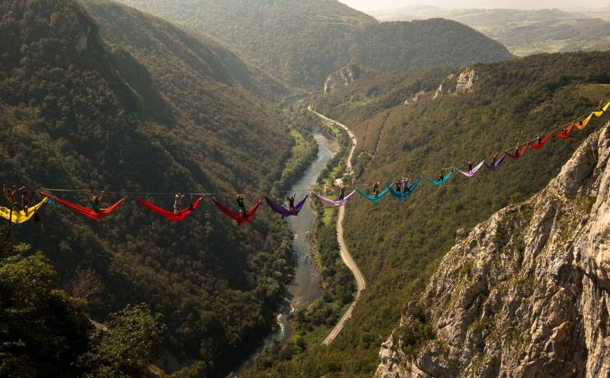 Visili i uživali u ležaljkama nad 200 metara dubokim bh. kanjonom