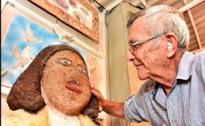 Tuncay Yurtsever iz Bodruma napravio 68 djela od 3,5 miliona iglica