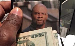 Terry Crews u novčaniku ima sliku Terryja Crewsa