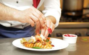 Konobari i kuhari u restoranu otkrivaju šta nikada ne bi naručili