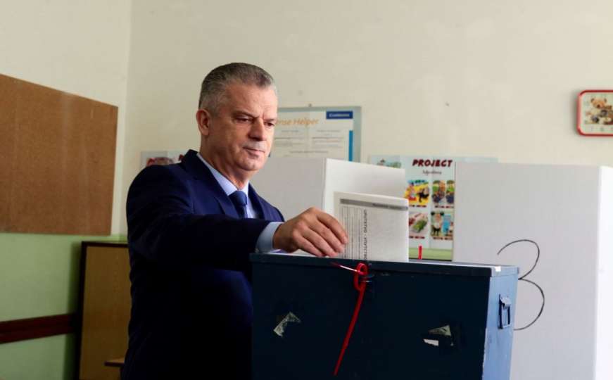 Radončić  glasao u Semizovcu, evo šta je poručio