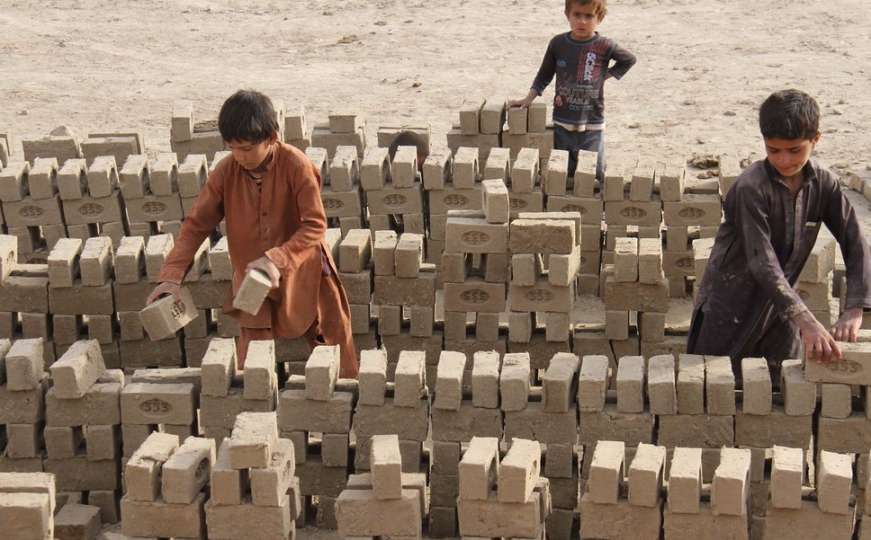 Afganistan: Djeca izložena teškim fizičkim poslovima