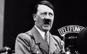 Svoju prvu biografiju Hitler je napisao sam