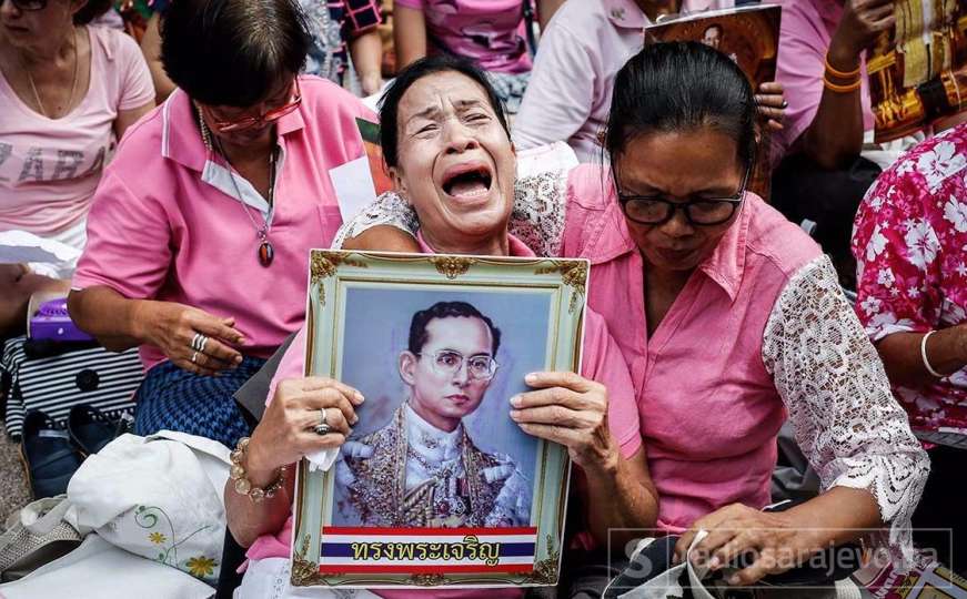Nakon 70 godina vladavine preminuo kralj Tajlanda