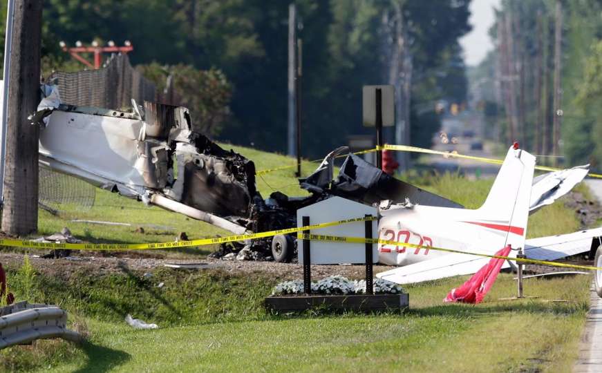 Srušila se dva aviona, pet osoba poginulo