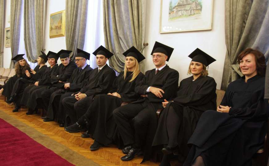 Univerzitet u Sarajevu promovirao deset doktorica i doktora nauka