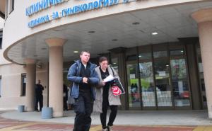 U torbi kod porodilišta pronađena beba