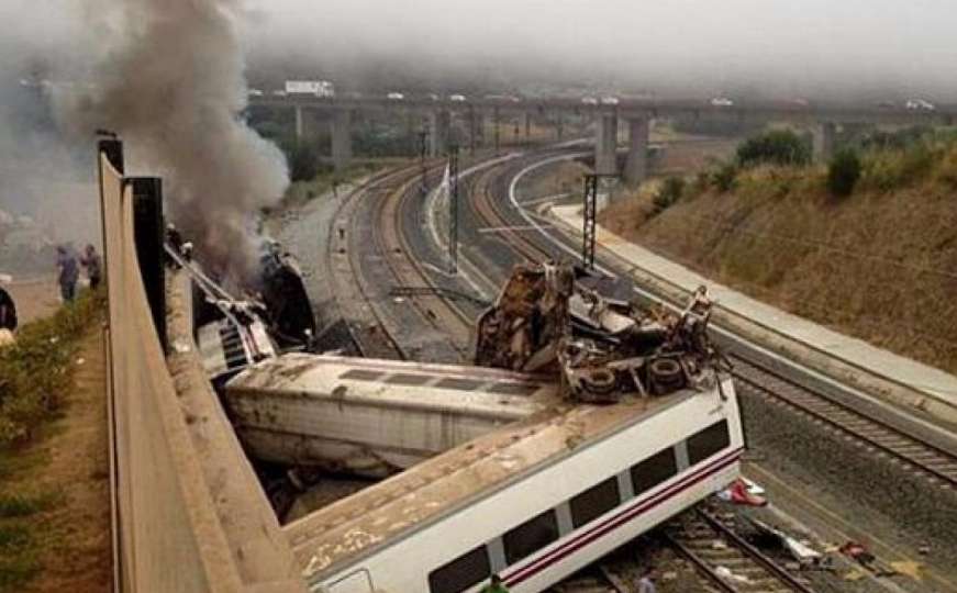 Željeznička nesreća: Poginule najmanje 53, povrijeđeno 300 osoba