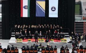 U Zenici promovirano 405 diplomiranih studenata i 40 magistara 