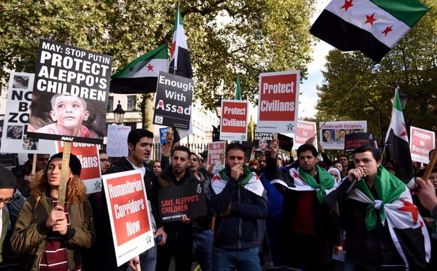 Građani Londona na ulicama: Zahtijevaju prekid bombardovanja Alepa
