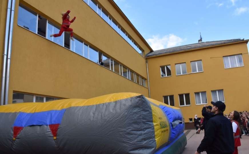 Osnovnoškolci vježbali šta uraditi u slučaju požara