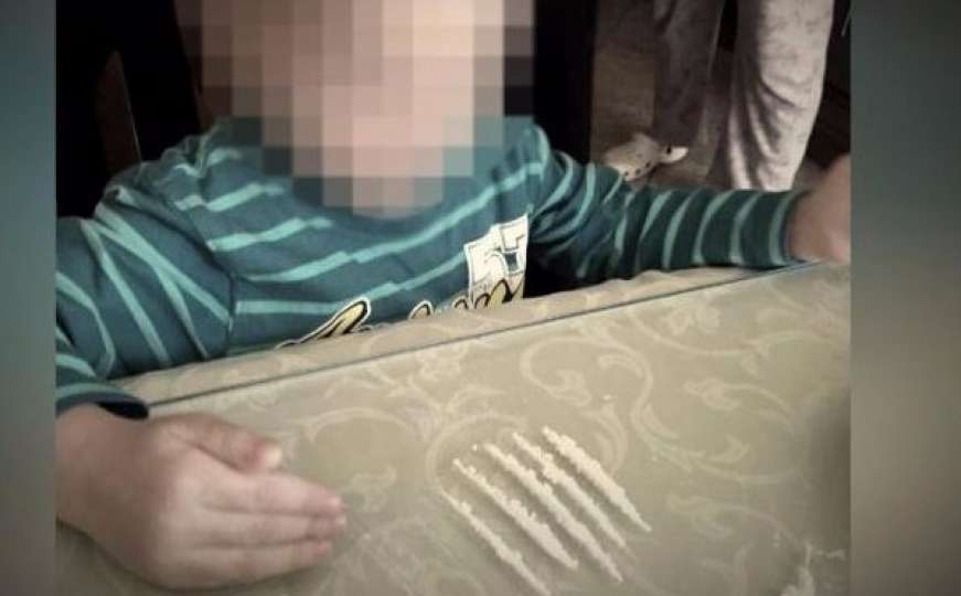 Ispred trogodišnjaka kokain: Fotografija šokirala javnost