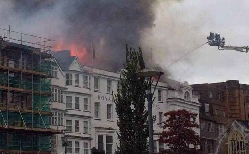 Najstariji hotel u Engleskoj teško oštećen u požaru