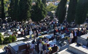 Molitvom i paljenjem svijeća katolici obilježili blagdan Svi sveti