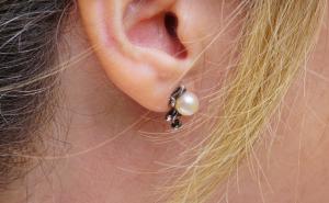 Čistite uši štapićem sa vatom? Nakon ovog više nikada to neće raditi