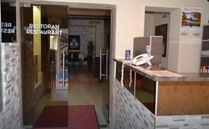 Recepcioner ubio vlasnika vile, pa se zaključao u zgradi