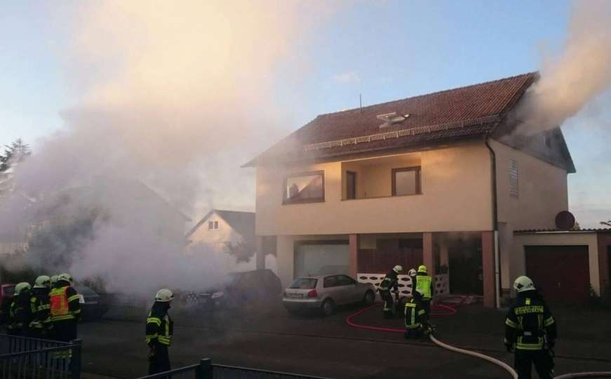 Bjelave: Veliki požar na porodičnoj kući u ulici Šekerova