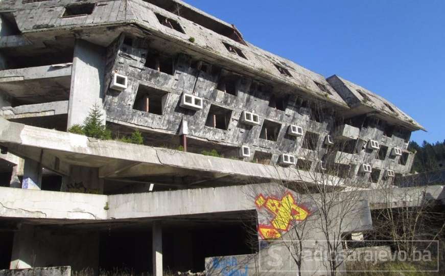 Ruševina hotela Igman tihi je spomenik strahota koje su se desila u ratu