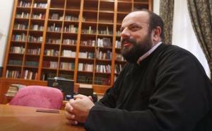Osvojio srca Mostaraca: Sveštenik koji ruši stereotipe