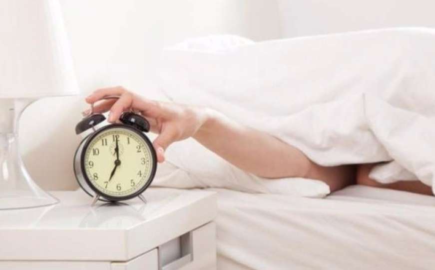 Jutarnje navike koje ne biste trebali raditi nakon buđenja
