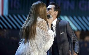 Marc Anthony i Jennifer Lopez zapalili dvoranu vrućim poljupcem