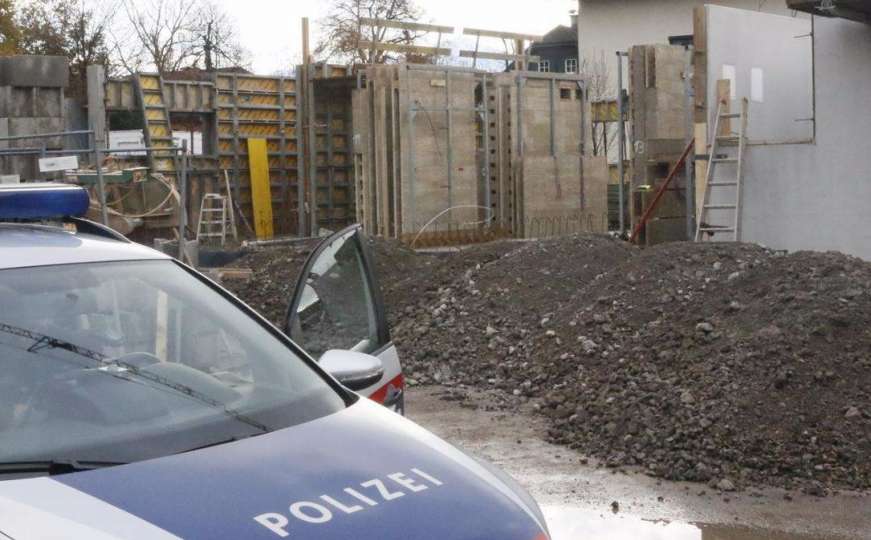 Teške povrede: Građevinski radnik iz BiH pri 'šalovanju' pao s ljestvi