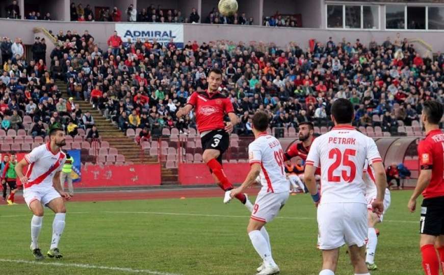 Derbi u Tuzli bez pobjednika, bodovi za Željezničar i Radnik