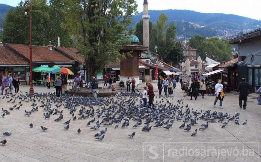 Dvije maskirane osobe opljačkale Turkinju u centru Sarajeva