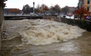 Rijeka pod vodom: Poplavljene ulice, dućani, Kantrida...