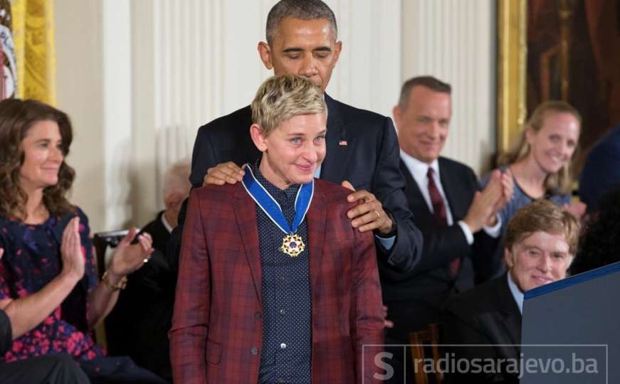 Ellen DeGeneres u suzama na dodjeli priznanja u Bijeloj kući