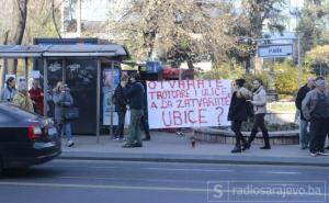 Šta su poručile Sarajlije sa svečanog obilaska trotoara ispred Predsjedništva