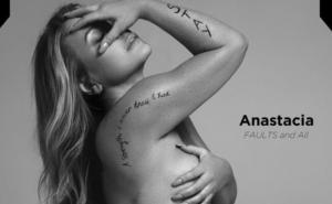 U jesenjem izdanju Faulta Anastacia pokazala ožiljke nakon raka dojke 