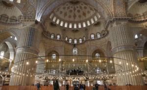Restauracija jedine džamije sa šest munara u osmanskoj arhitekturi 