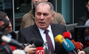 Poništiti tender za izradu dokumenata i putnih isprava 